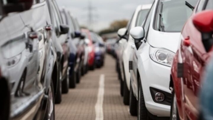 ЄС відтермінував заборону на дизельні та бензинові авто