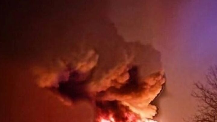 Атака на морський порт у Краснодарському краї РФ: палає трубопровід