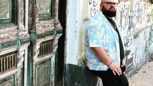 Відомий блогер відреагував на чутки про свою мобілізацію