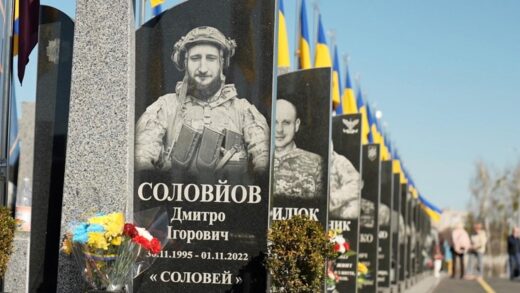 Росія завдала удару по цвинтарю та Алеї героїв у Черкасах