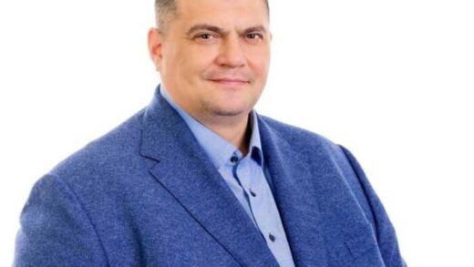 Корупційний удар по «Слузі народу»: НАБУ вручило підозри трьом нардепам, ще один «слуга» Корявченков втік за кордон