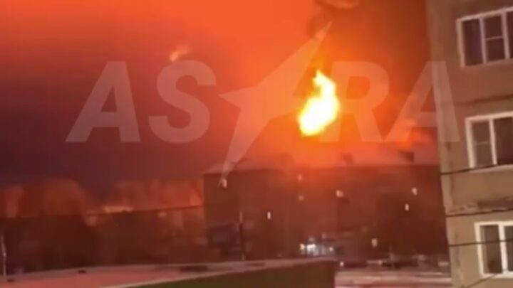 Сюжет"Новорічне привітання". Пожежі на російських НПЗ