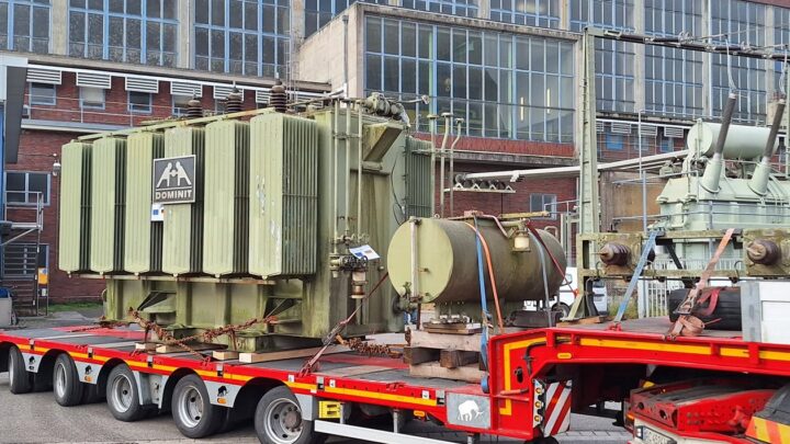 В Україну доправили трансформатор від електростанції німецького міста