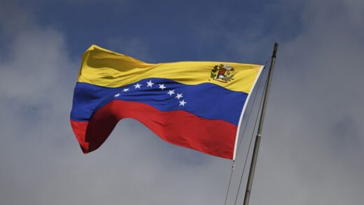 У Венесуелі почали звільняти політичних в’язнів