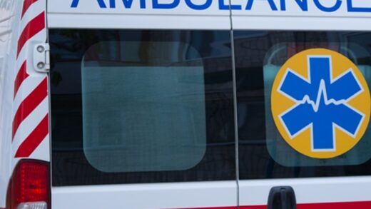 Російські війська обстріляли лікарню в Херсоні: двоє потерпілих