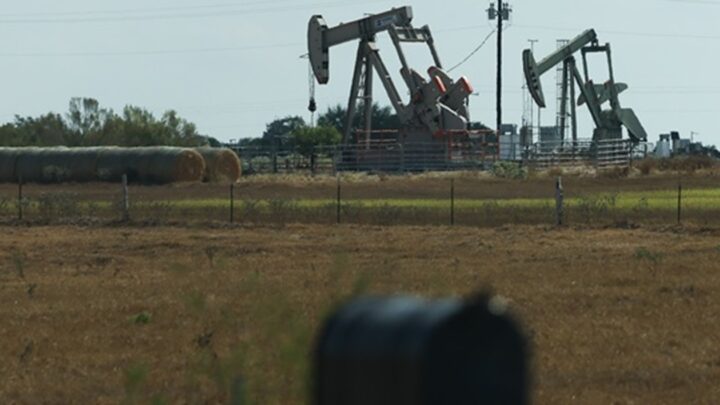 Ціни на нафту зросли через побоювання щодо постачань з Ірану