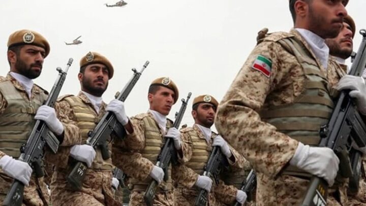 Іран закрив повітряний простір і привів війська у повну бойову готовність