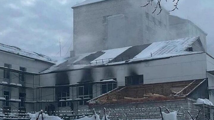 В російському Сиктивкарі стався вибух у будівлі МВС: є потерпілі