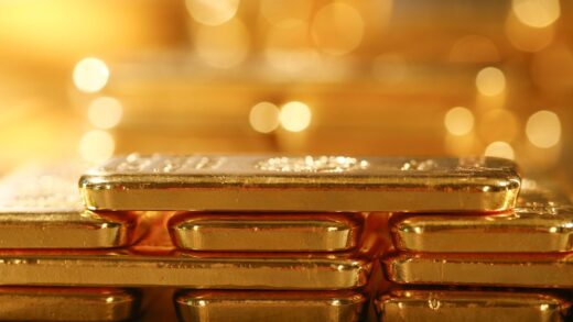 Золото наблизилося до $5 тис. за унцію