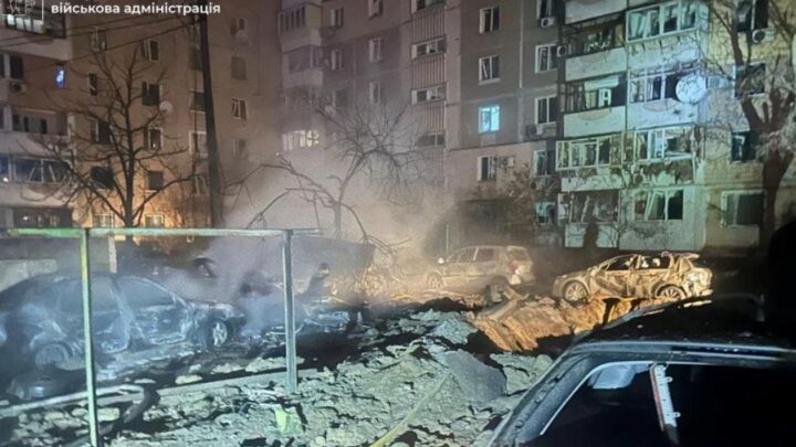 Атака на Запоріжжя: пошкоджено 12 будинків та десятки авто