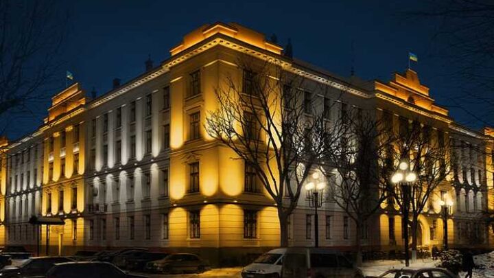 Вимагали $800 тисяч у підприємця: на Прикарпатті дев’ятьом учасникам злочинної організації оновили підозри