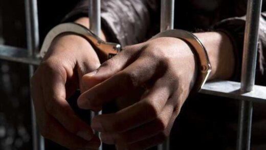 У Хмельницькому на акції протеста затримали чоловіка з гранатою