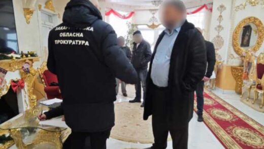 Депутата Берегівської райради Арсенія Богара взяли під варту за приховування мільйонів і елітних авто в декларації