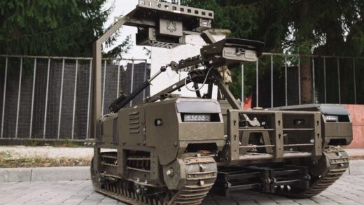 Наземний дрон взяв у полон трьох росіян