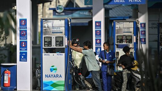 Росія знижує ціни на нафту для Індії, щоб вернути покупців - ЗМІ