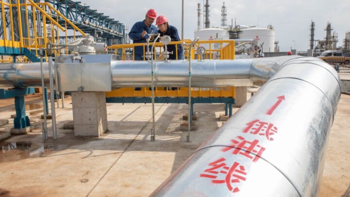 РФ знижує ціни на нафту для Китаю, щоб компенсувати "втрату" Індії - ЗМІ