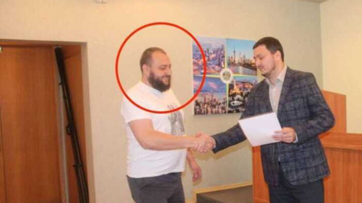 Фіктивні посвідки і порожні розділи декларації: заступник начальника ДМС Дніпропетровщини Деркач приховав частину майна