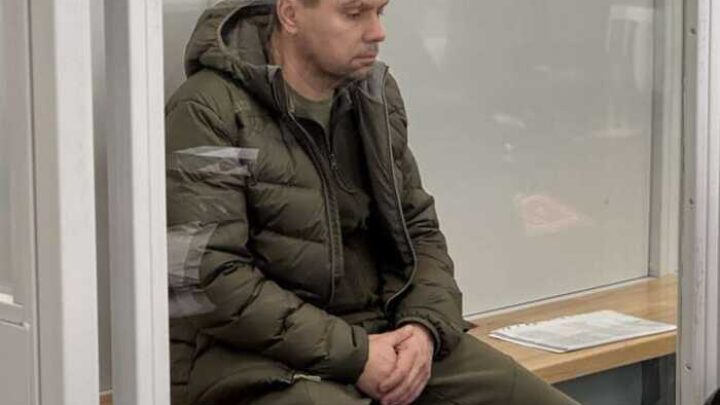 «Москвич» у декларації, «Буковель» — у матері: як родина командувача логістики ПС ЗСУ Українця заробила на укриттях