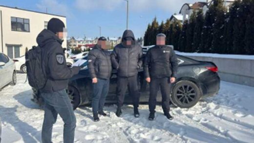 Посадовець військової частини Рівненщини за гроші оформляв військовослужбовців на тилові посади, — ДБР