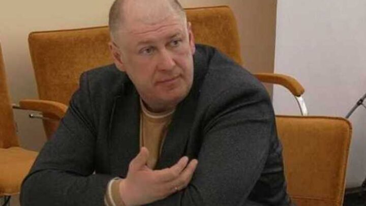 Квартири, земля в Криму та Lexus: як заробляє родина колишнього податківця Артема Снєжка