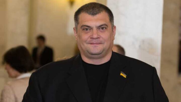 Юзик повернувся в Україну і йде на допит: НАБУ викликало Корявченкова у справі «грошових голосувань»