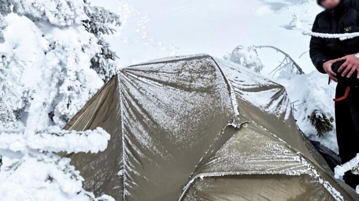 Ночівля в горах: у Карпатах врятували молоду пару