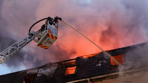 Росіяни вдарили по готелю у центрі Сум