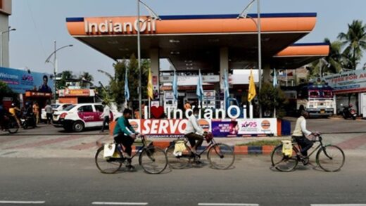 Поставки нафти з РФ в Індію обвалилися до мінімуму за чотири роки - ЗМІ