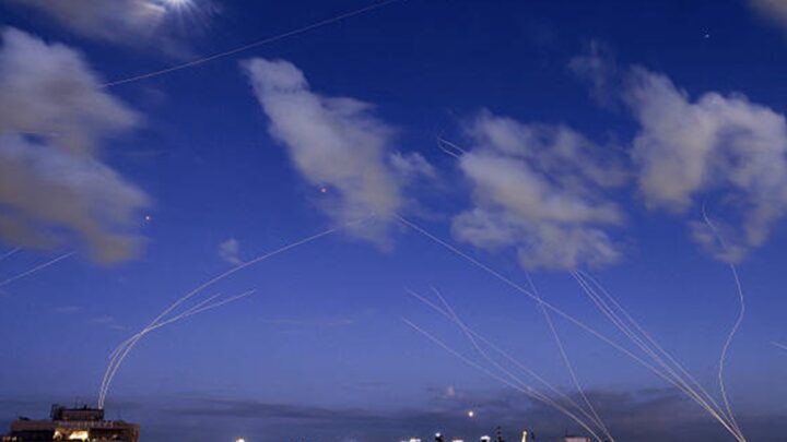 В ОАЕ повідомили, як спрацювала ППО проти сотень іранських ракет і дронів