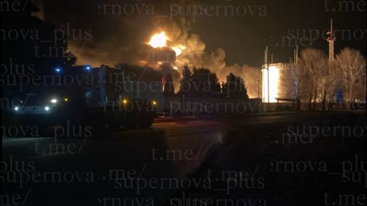 У Краснодарському краї вирує пожежа на нафтобазі