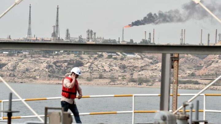 В Ірані відповіли, чи вплинули удари США на експорт нафти