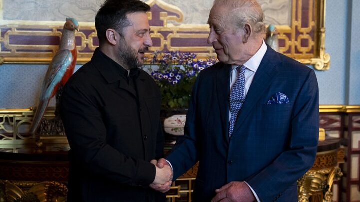 Зеленський зробив подарунок королю Великобританії