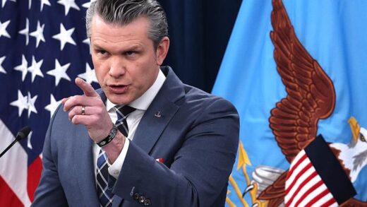 Шеф Пентагону натякнув, що Україна залишиться без боєприпасів