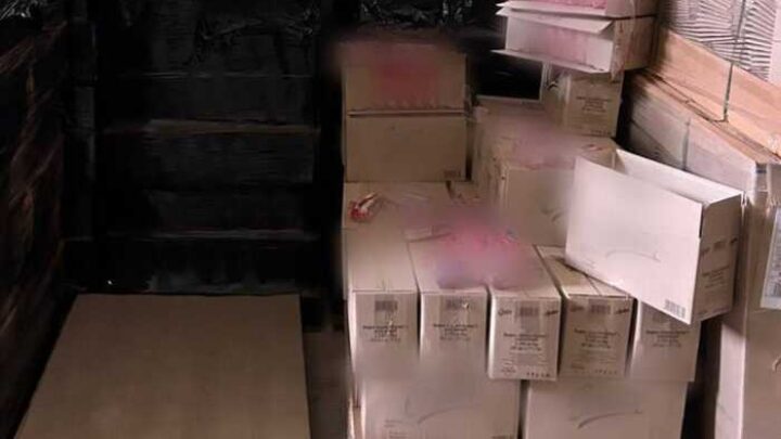 БЕБ знайшло на Львівщині підпільне виробництво підробних вафель "Світоч"