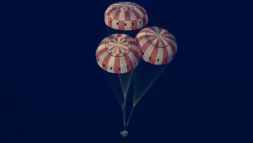 Місія Artemis II повернулася на Землю