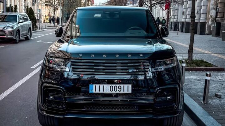У Києві помітили 700-сильний Range Rover Brabus за понад 23 млн грн