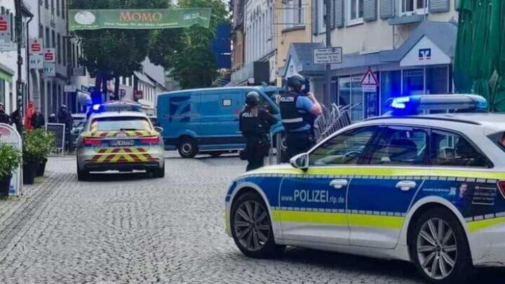 У Німеччині невідомі захопили заручників у банку