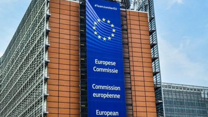 Єврокомісія заявила про намір припинити фінансування Венеційської бієнале