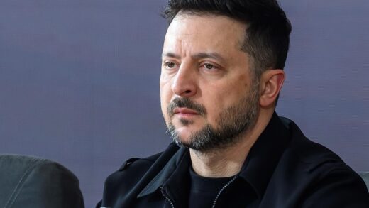 Зеленський відповів Венсу на заяву про скорочення допомоги Україні