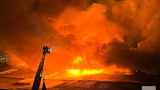 У Москві вирує масштабна пожежа на території Кремля в Ізмайловому