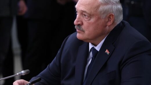 Атаки на НПЗ: Лукашенко пообіцяв "підставити плече" Росії