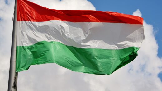 Угорщина зреагувала на російський удар по Києву