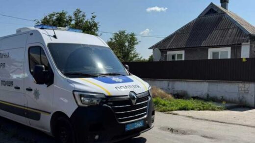 На Дніпропетровщині чоловік, який перебував у СЗЧ, відкрив вогонь по поліцейських і наклав на себе руки