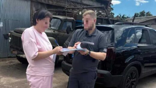 Майже три роки не служила, але отримала 1,3 мільйона гривень: на Запоріжжі викрили корупційну схему