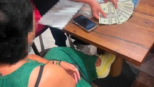 Працівницю ТЦК в Одесі викрили на схемі продажу фіктивної інвалідності та відстрочок від мобілізації, — ДБР