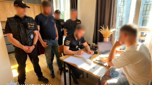 Викрито шахрайську схему, жертвами якої стали громадяни Чехії