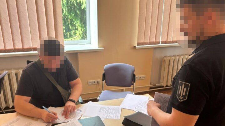 Видалення з реєстру за гроші: викрито схему допомоги ухилянтам через ТЦК