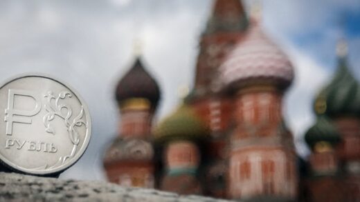 Мільярдери РФ масово переводять гроші за кордон - розвідка