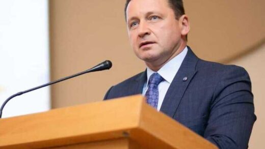«Мертві душі», фальшиві звання і бюджетні гроші: ректор ХАФК Олександр Ажиппо взявся за зачистку своїх злочинних схем
