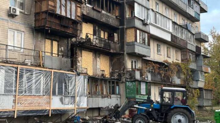 У Києві замовили за 36 мільйонів гривень ремонт квартир після удару росіян з дорогими матеріалами